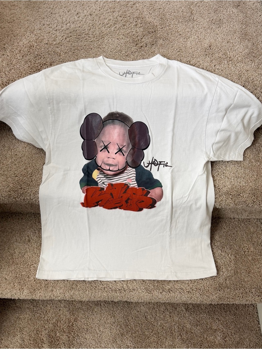 Travis Scott UTOPIA ‘Baby Pic’ Tee (Like New)